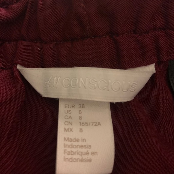 maroon paper bag shorts - Picture 2 of 2